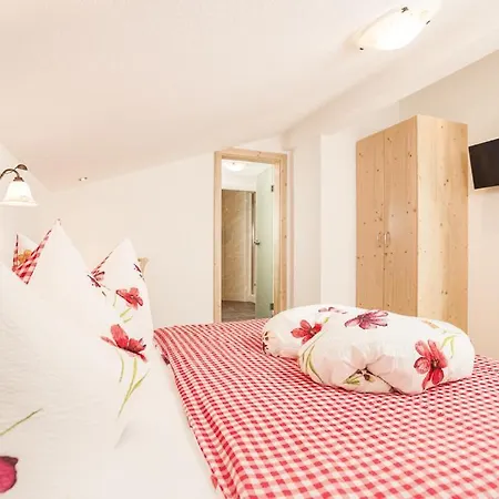 Апартаменты Farm Geislerhof